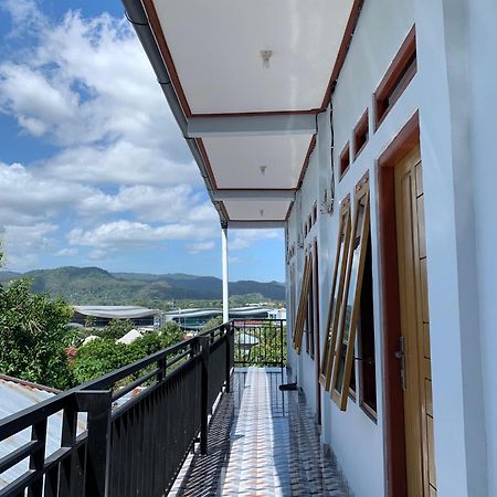 Bertus Guesthouse Labuan Bajo Extérieur photo