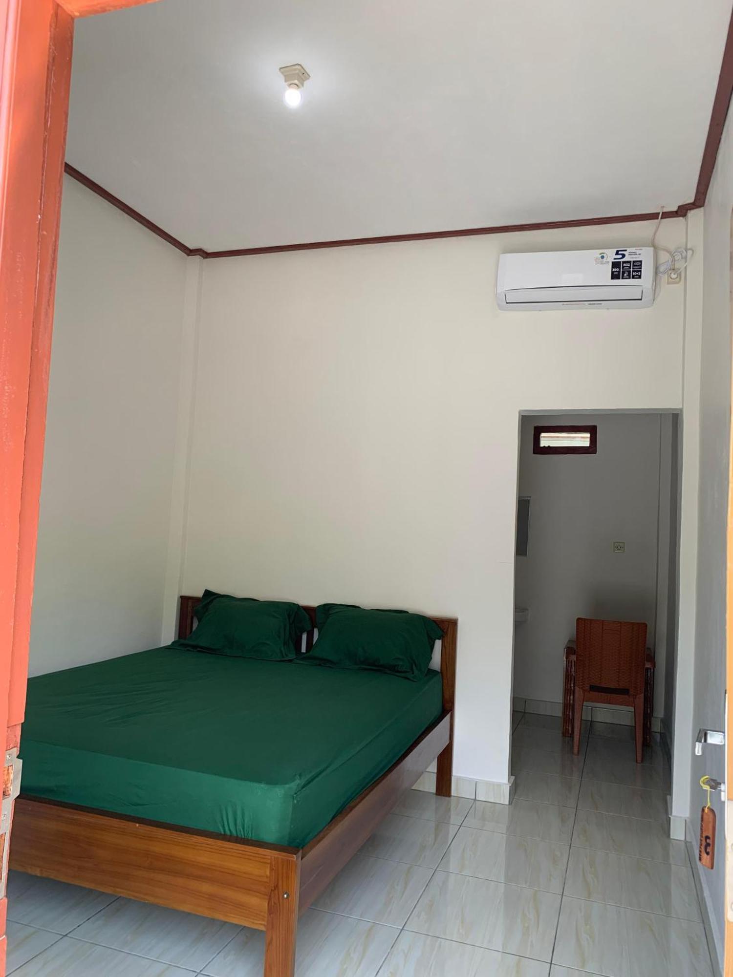 Bertus Guesthouse Labuan Bajo Extérieur photo